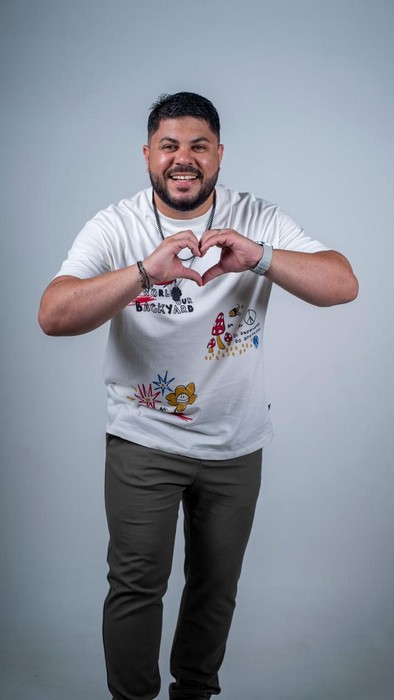 Klaytinho desponta como nova promessa da música pernambucana