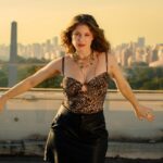 Escorpiana: A canção de liberdade e autoafirmação de Lia Levin