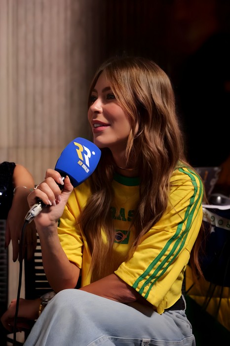 Naty Curvelo: A repórter do TV Fama que revela os bastidores da televisão