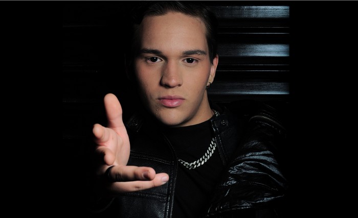 Novo rosto do Pop Rock nacional: Pedro Vitor lança EP “Sabe” com influências diversas