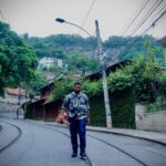 Rafael Kadashi mergulha no silêncio interior em “Passos no Escuro”