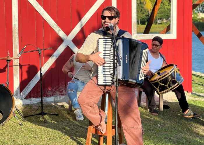 Renno lança “Forró na Fazenda”: Um audiovisual completo e inovador