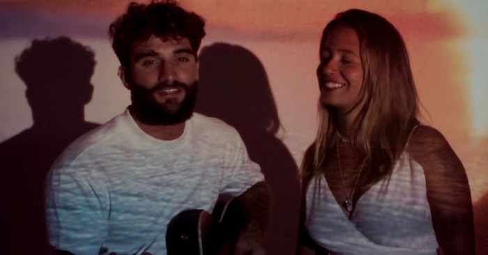 Após The Voice Brasil, duo Rosalu lança “Dia Amanheceu”, single que exalta a leveza do cotidiano à beira-mar