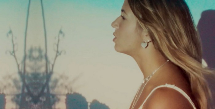 Após The Voice Brasil, duo Rosalu lança “Dia Amanheceu”, single que exalta a leveza do cotidiano à beira-mar