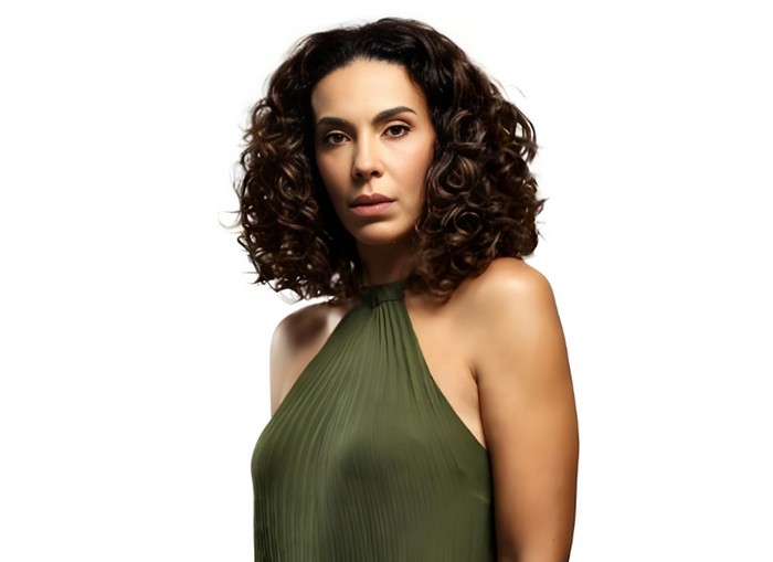 Viviane Figueiredo discute empatia e libertação emocional no espetáculo "Chez Toi – Em Seu Lugar"