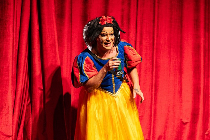 Suzy Brasil apresenta “Uma Noite Horripilante” no Teatro Riachuelo