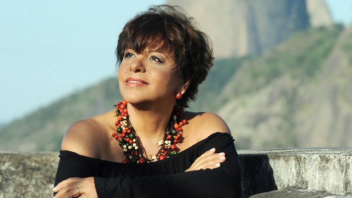 A bossa de Eliane Salek: 50 anos de música e garra