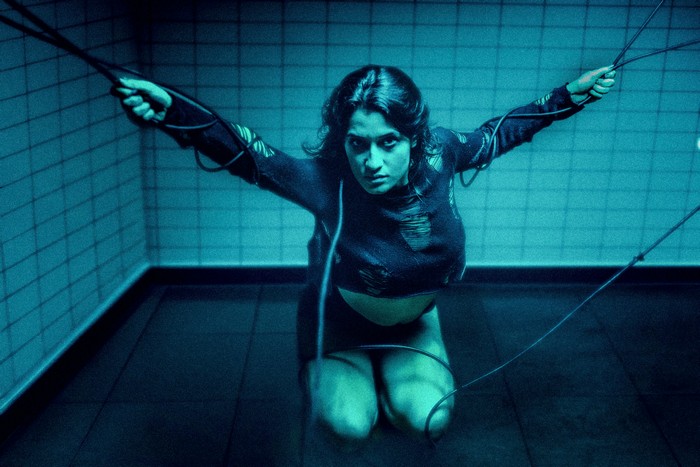 Ella Blum reflete sobre a liberdade de ser quem se é no novo single "Vida Experimental"