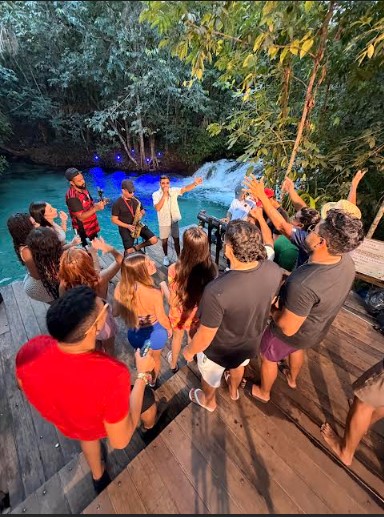 Evoney Fernandes leva a seresta para o Jalapão em novo audiovisual
