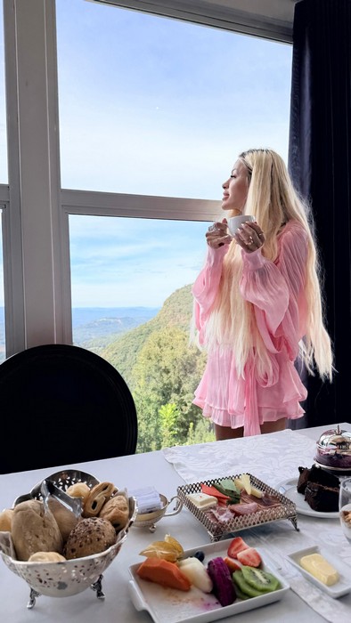 Fhabi Hanna: A influenciadora que revela a verdade sobre estética e cuidados