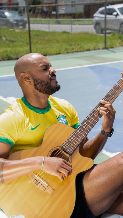 Em clima de copa do mundo, Tio Sam lança "Dale Olê", hino que une o coração da torcida e o sonho do Hexa