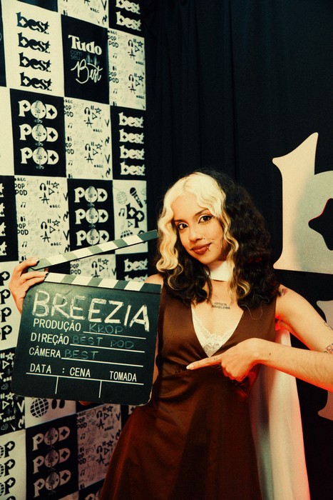 Breezia abre as portas de seu universo retrô-futurista em entrevista exclusiva no Best Pod