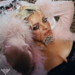 Bebe Rexha lança “DIRTY BLONDE”, um álbum visual sem filtros e cheio de energia