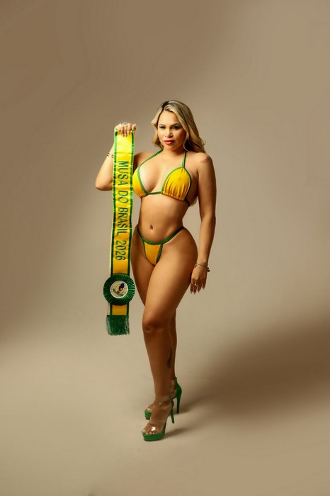 Cacau Moraes recebe faixa de Musa do Brasil na Copa e promete surpresa ousada