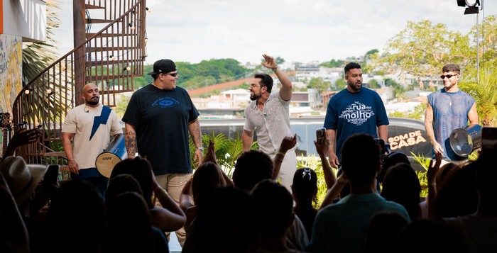 Henrique Casttro Celebra Sucesso com “Nem Pagando” em Parceria com Grupo Menos É Mais