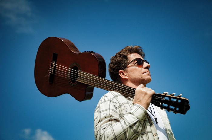 Novo single de Marcos Carvalho e LISLIE leva o "balançar da saia" para as plataformas de streaming 1 Novo single de Marcos Carvalho e LISLIE leva o "balançar da saia" para as plataformas de streaming