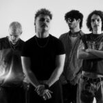O Boto desacelera o tempo em “Simples Assim”, último single antes do disco de estreia