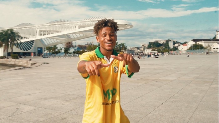 Kael Santana lança o single “Jogando” em ritmo de Copa do Mundo