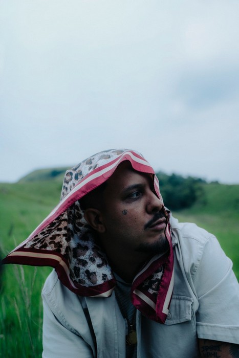 Anezzi lança seu primeiro álbum: “Sonhos São à Prova de Balas” Anezzi lança seu primeiro álbum: “Sonhos São à Prova de Balas”