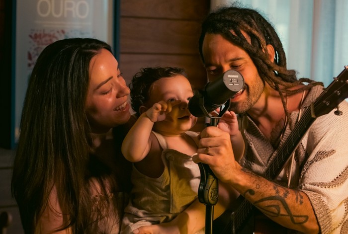 Gabriel Elias dedica novo projeto aos filhos e transforma a própria casa em estúdio
