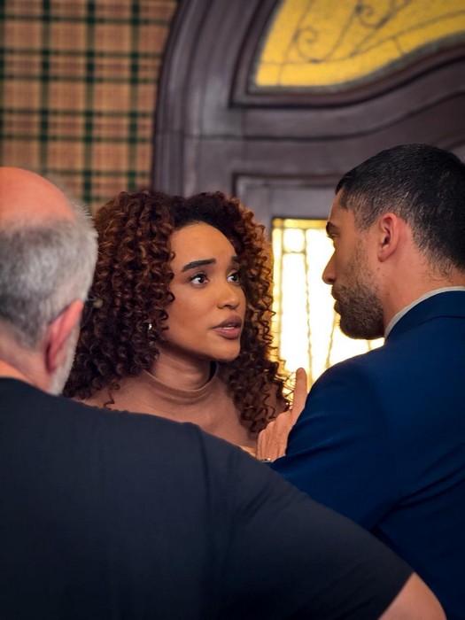 Ste Durval vive sua primeira grande antagonista em novela vertical