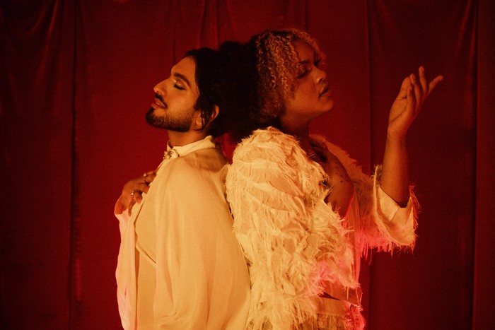 nando e Gael Vicci unem romantismo e batidas latinas no inédito single "roubou meu coração"