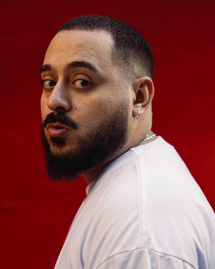 Felipe Vaz lança o álbum “ATÉ ONDE MEUS PÉS ALCANÇAREM E MINHAS MÃOS PUDEREM TOCAR:”, um manifesto sobre território, amor e sobrevivência