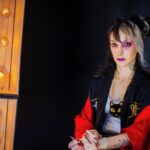 Luella une eletrônico, rock e métrica incomum na psicodélica “Serpente Caranguejo”
