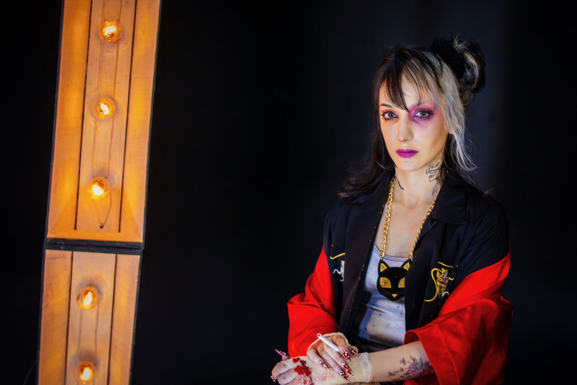 Luella une eletrônico, rock e métrica incomum na psicodélica “Serpente Caranguejo”