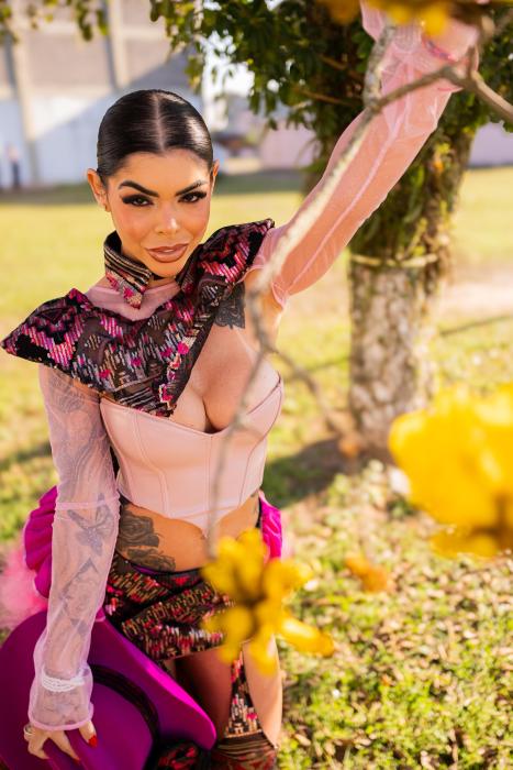 Gabriella Euzébio publica foto de teste de gravidez positivo e causa alvoroço nas redes sociais