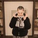 Fenômeno do reggaeton, FloyyMenor celebra raízes urbanas no EP Off The Planet