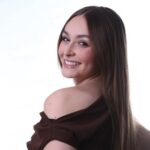 Giulia Savi diverte o público como vilã caricata em “Sukata O Musical” e celebra chegada ao streaming