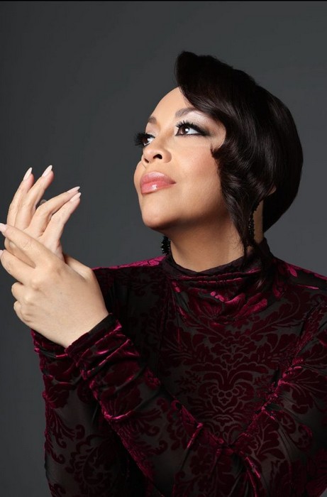 Idania Valdés, voz do Buena Vista Social Club, escolhe o Brasil para estrear show solo