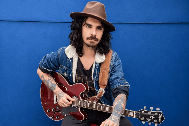 Metamorfase lança EP que questiona o amor romântico