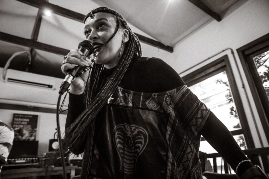 Em “Marias”, Sarahysha transforma feminino, ancestralidade e Maria Padilha em música Em “Marias”, Sarahysha transforma feminino, ancestralidade e Maria Padilha em música