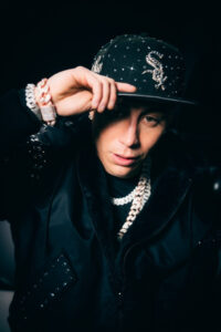 Nickoog_CLK Sorprende con “Gatita Gangster”, su Nuevo Sencillo