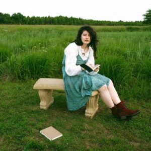 Madds Buckley transforma el fandom en fenómeno global con su nuevo sencillo “Tomes and Tombstones”