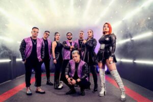 Charlotte Music Band lanza “Sigo Aquí”, una balada pop que celebra recuerdos y futuro