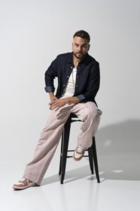 Luccas Rivera lanza “Quédate” y abre una nueva etapa musical