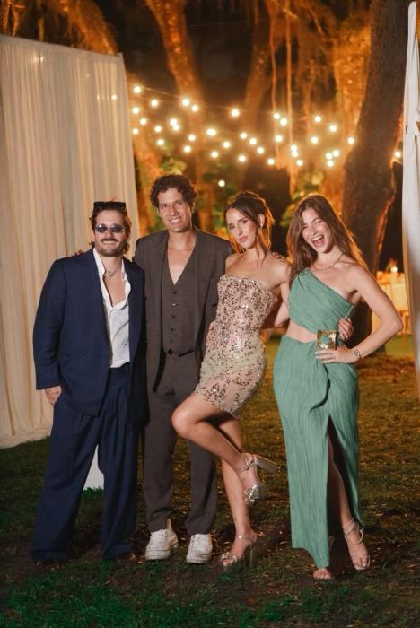 Valeria Sandoval y Juandy transforman su boda en una salsa romántica